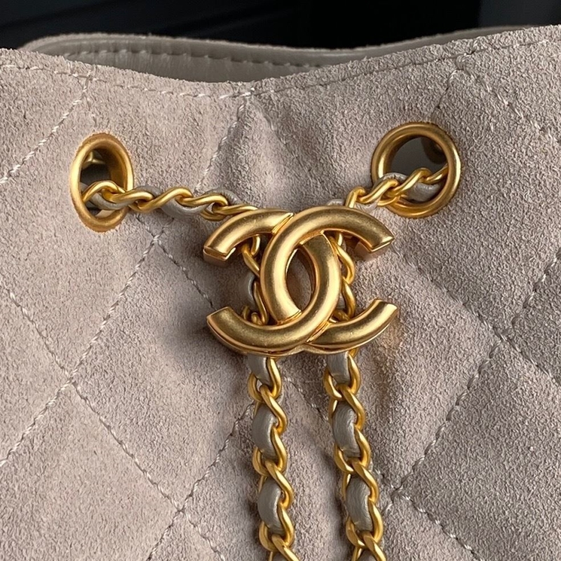 Ch**el bucket bags